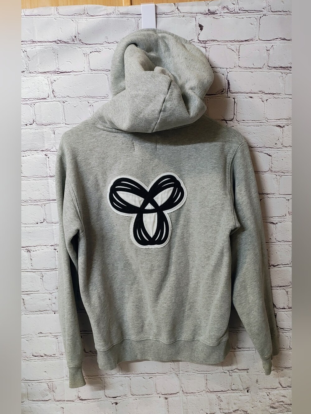 Aritzia TNA Heather Grey Pullover Hoodie Front Pocket XXS